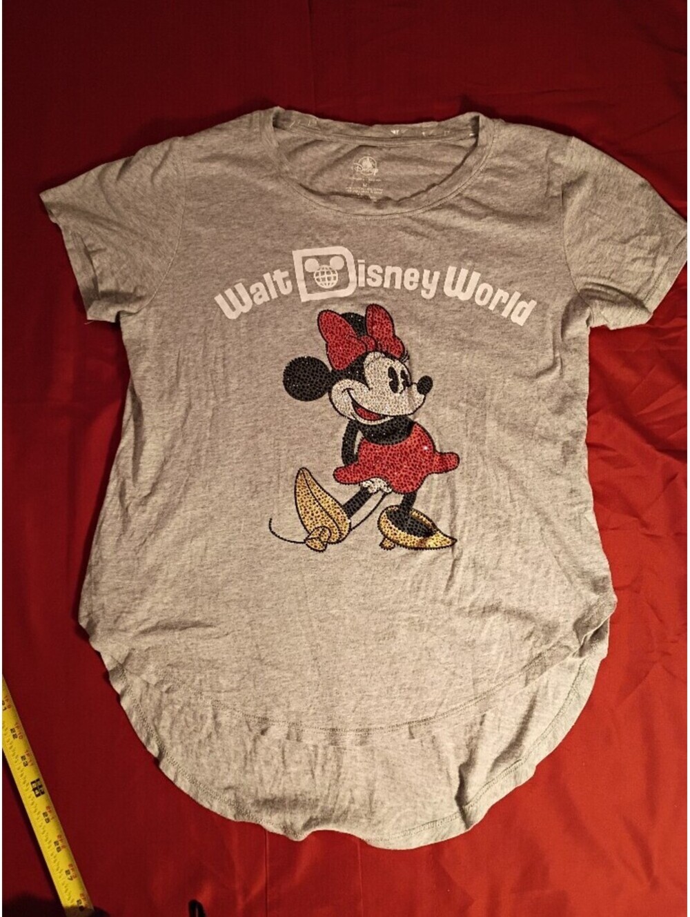 Walt Disney World Minnie Mouse Gray Graphic T-Shirt